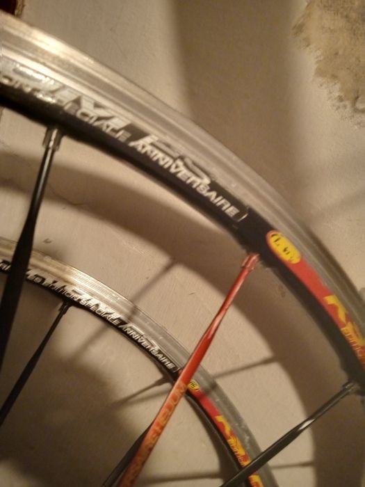 Set roti cursiera Mavic Ksyrium Editie aniversara Helium , Pret redus