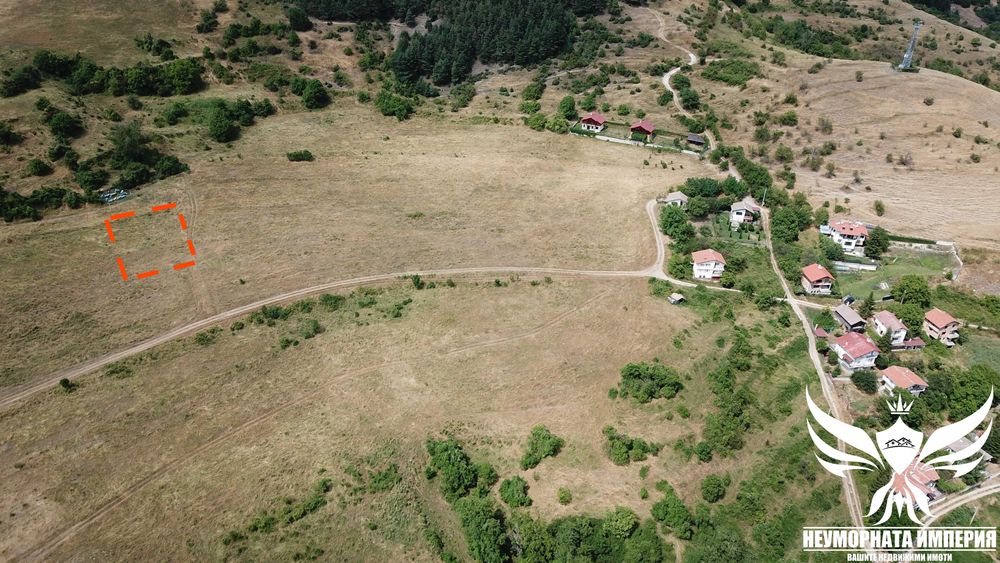 Продавам земеделска земя 362кв.м. в село Орехово обл.Смолян