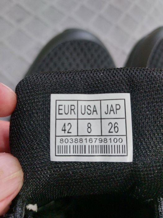 Кроссовки летние