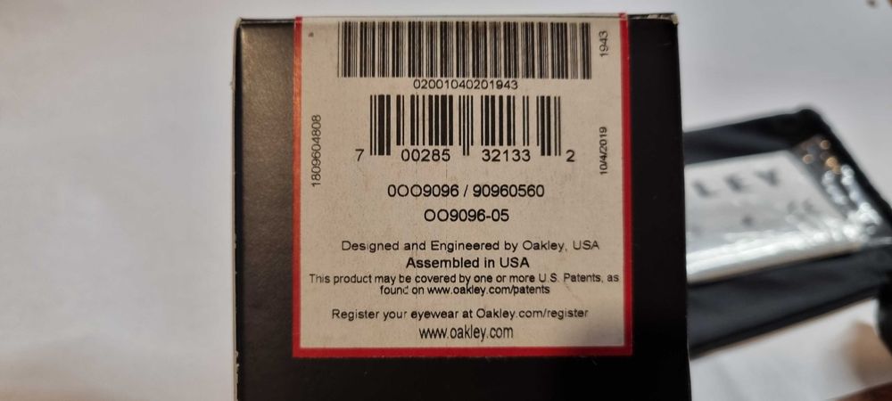 Чисто нови слънчеви очила OAKLEY FUEL CELL