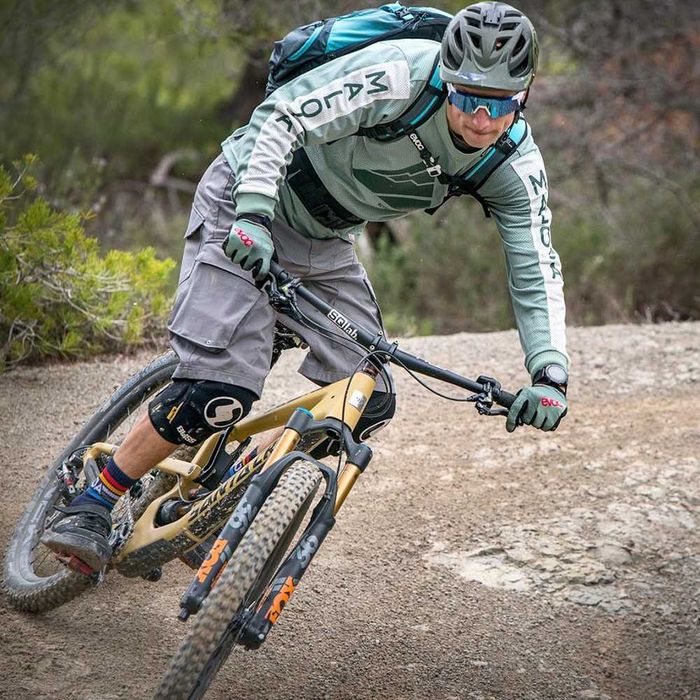 НОВИ MAGURA MT7 Pro HC ЧЕТИРИБУТАЛНИ дискови спирачки + 2 броя Ротори