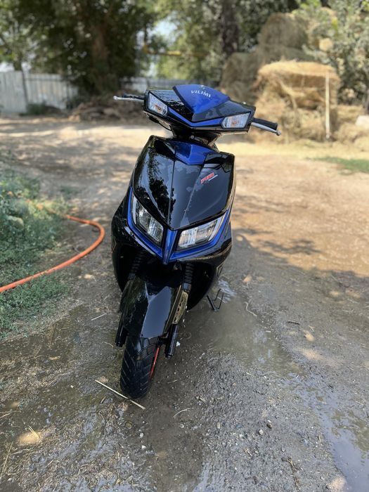 Скутер м8 в идеальном состояние