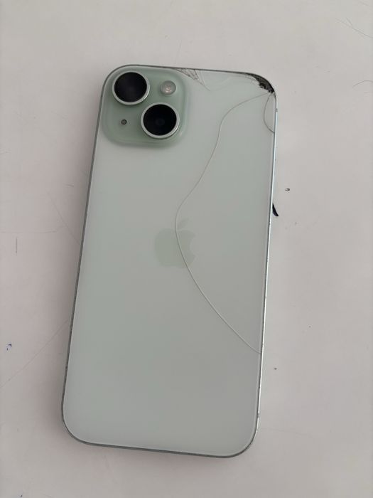 iPhone 15 128GB без ремонта