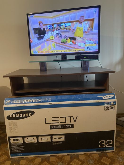 Отау ТВ, приставка и телевизор самсунг лед.