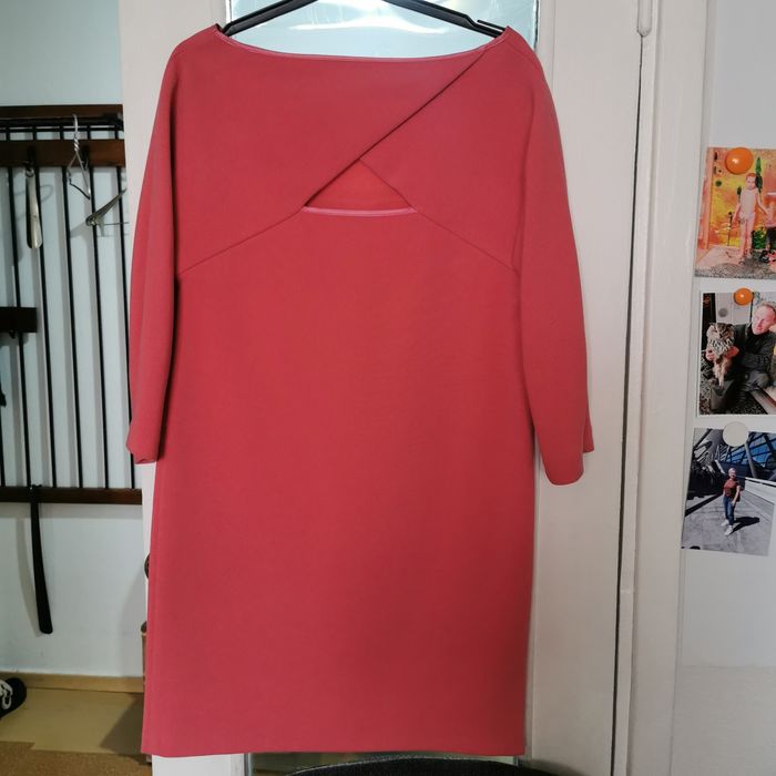 Платье и костюм женский