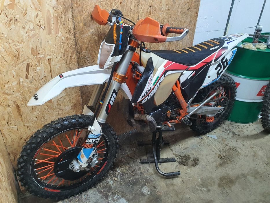 Cross KTM EXC 300 2T cu ACTE !!!