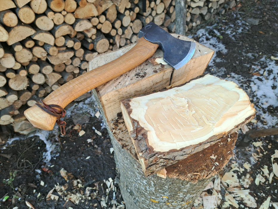 Cauc kuksa din lemn de măr