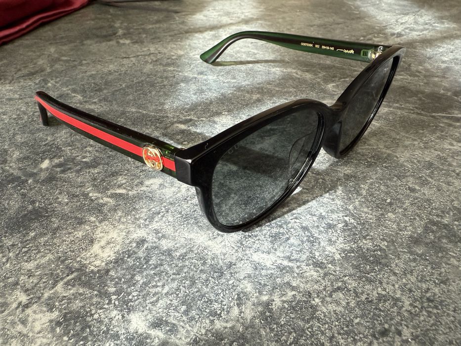 Продавам слънчеви очила Gucci