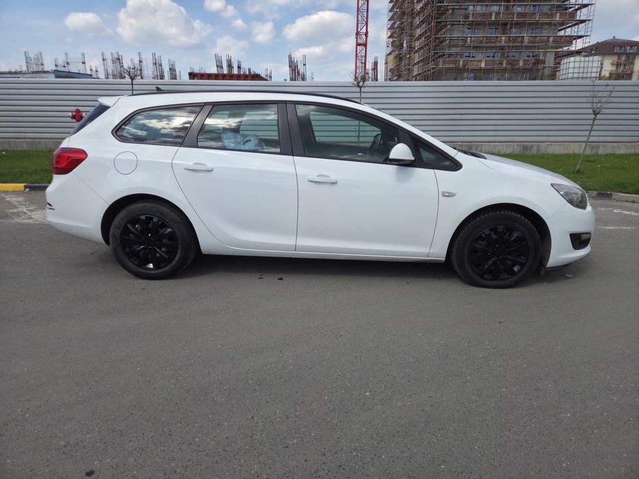 Opel astra j sport tourer 2014
