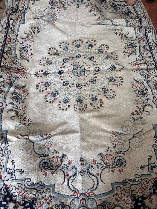 Ковры продается бу