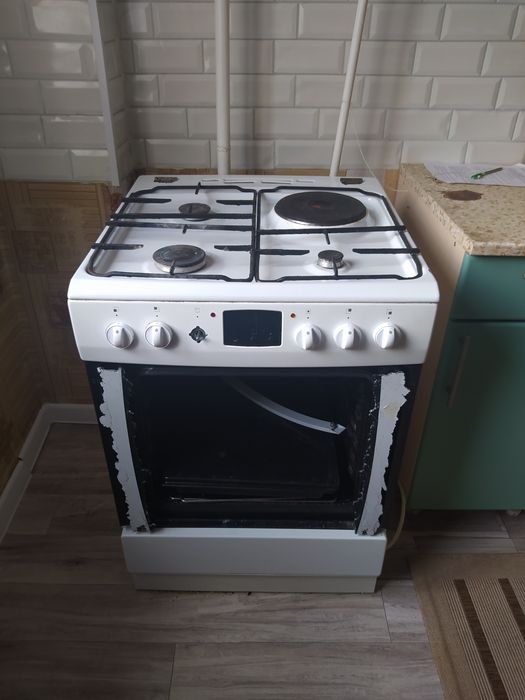 Продам газ плиту