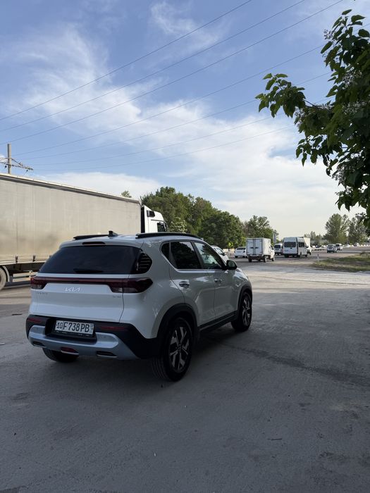 KIA sonet 2025 3 pozitsya