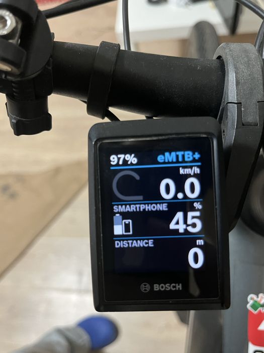 Bicicleta Cube cu motor Bosch Cx line smart