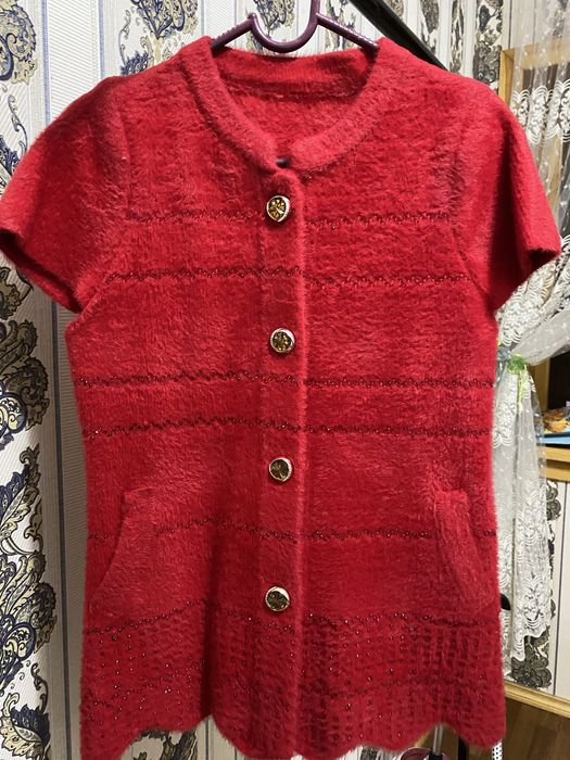 Безрукавка новая