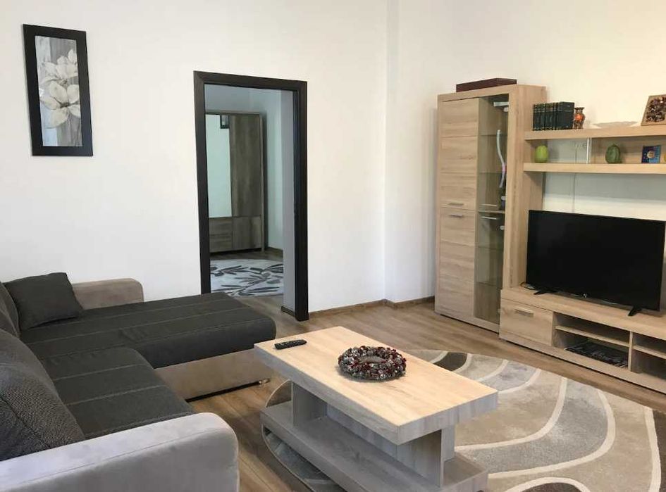 Дава се под наем Двустаен апартамент в Пловдив, Център - 73 кв.м за 306 € - Снимка #1