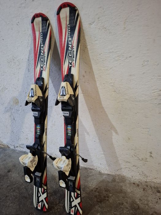 Vând schiuri pt copii tecno pro 90 cm