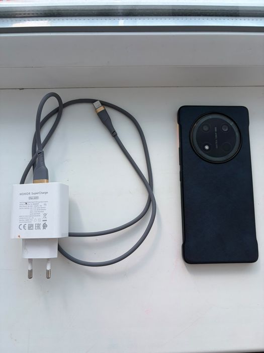 Продам Смартфон Honor X 9 C.