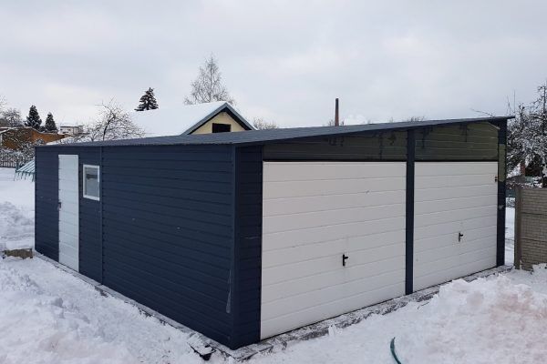 Garaje metalice auto din panouri sandwich