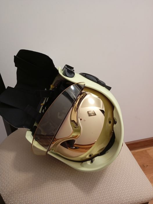 Пожарникарска каска