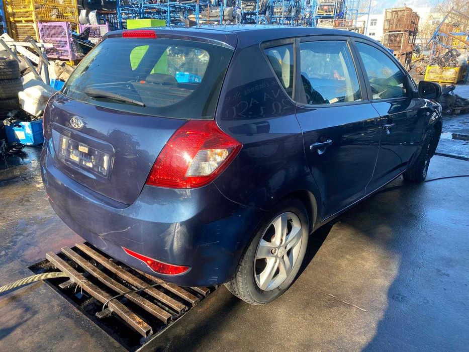 DEZMEMBREZ Kia CEED 1.6i 1.6d  Motor Cutie Bara Far Capota Usa Bara