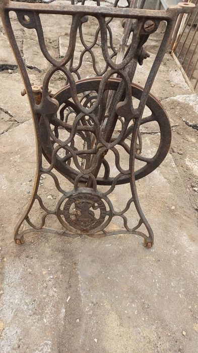 Продам запчасть от машинки Зингер