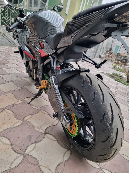 BMW S1000RR sotiladi