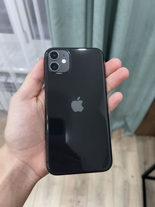 iPhone 11 черного цвета б/у