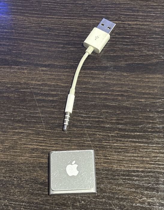 Оригинальные Apple iPod Shuffle + оригинальный капель