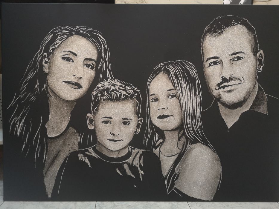 Portret cu sclipici - pictat manual