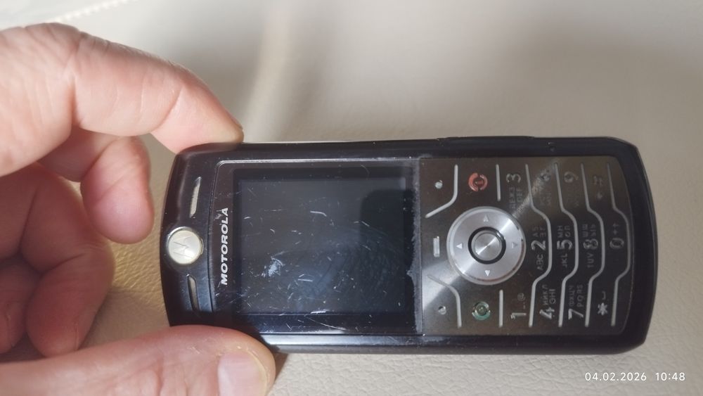 Мобильный телефон Motorola l7