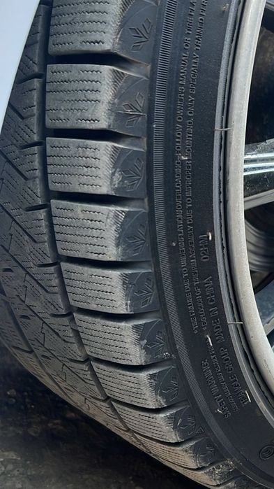 Зимняя   шина 235/40/19