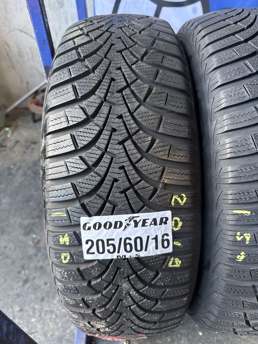 205/60/16 Good Year M+S