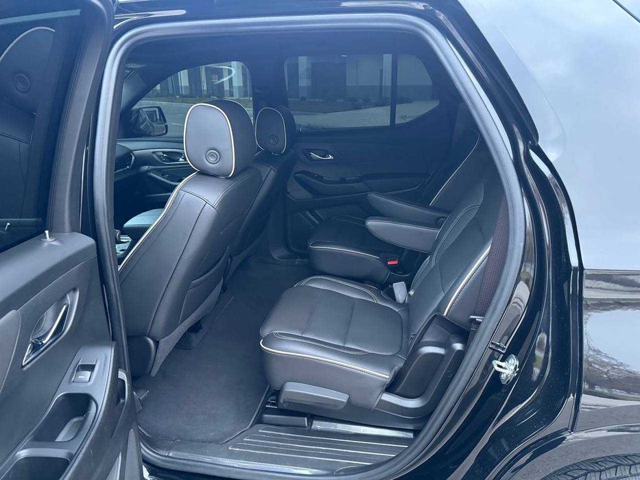 Срочно! Traverse Premier 2023г 26  тыс км пробега! Черный! Чистая!