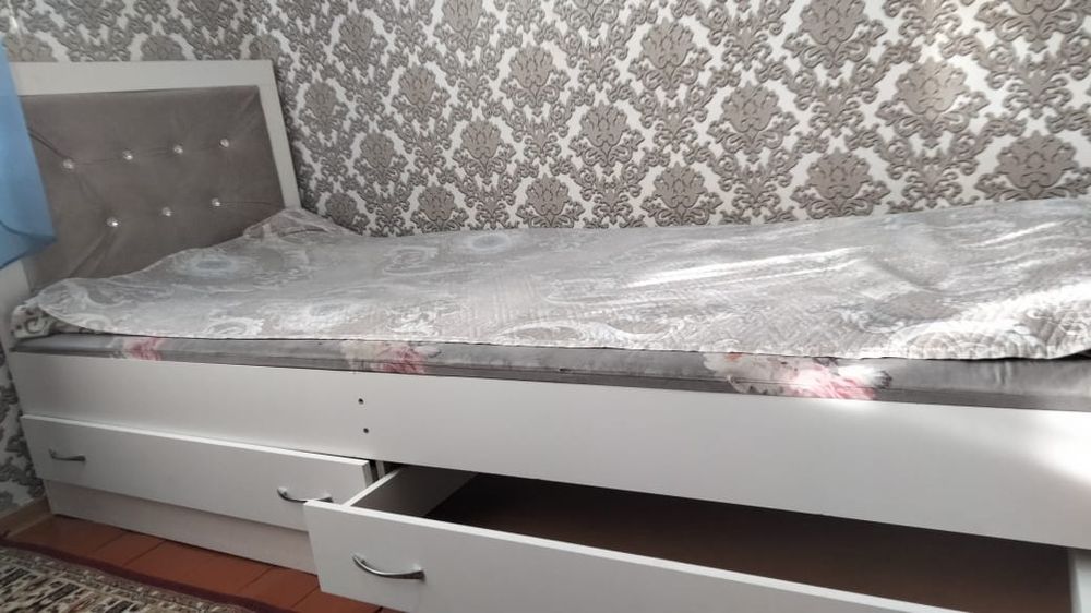 Кровать 2 шт сатылады срочно