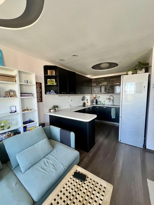 Дава се под наем Тристаен апартамент в Пловдив, Южен - 100 кв.м за 612 € - Снимка #2