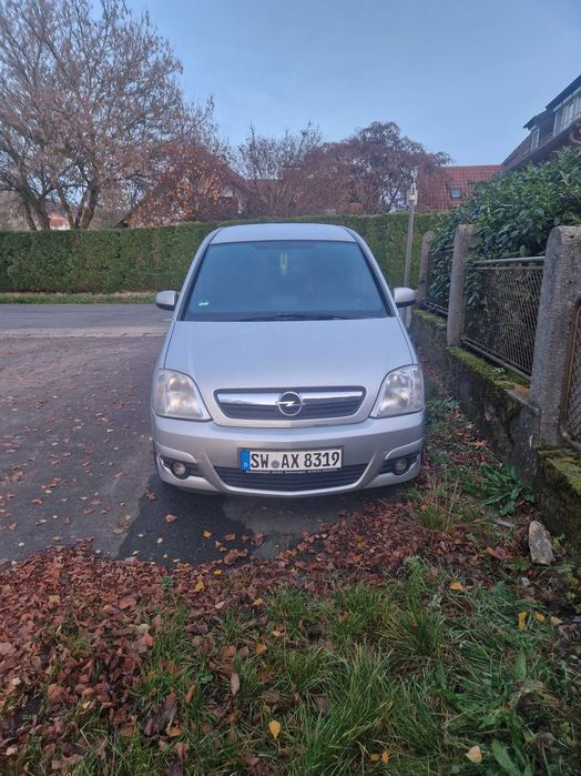 Sa vand o masina opel meriva