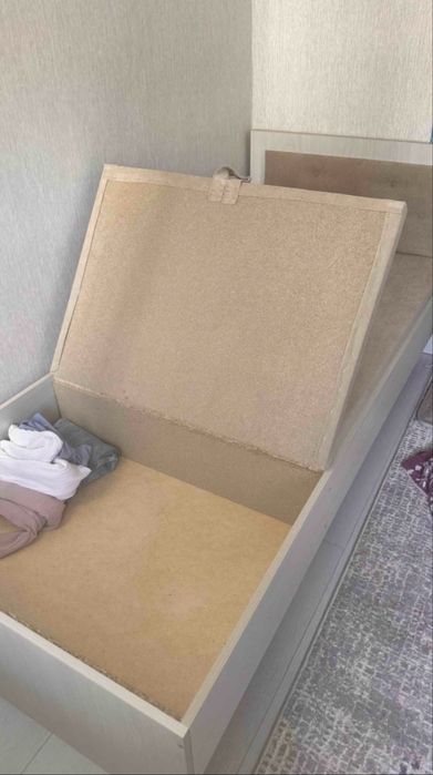 Продам односпальную кровать!!!