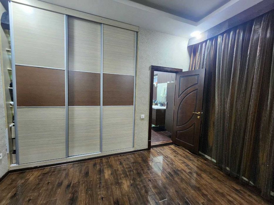 Продается дом 6,7 сот кинотеатр Казахстан с бассеином