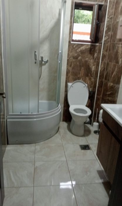 Închiriez garsonieră