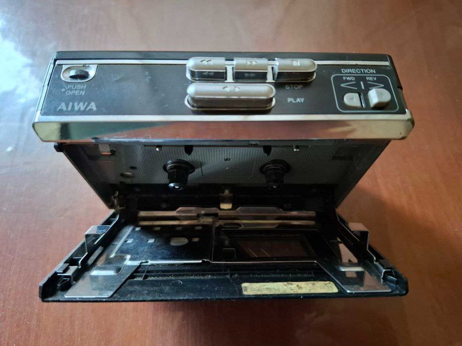 винтажный плеер  Aiwa HS-G36