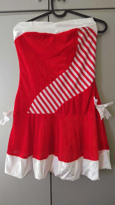 Дамска Коледна червена рокля с калци и шапка, Новогодишна, размер S/M.