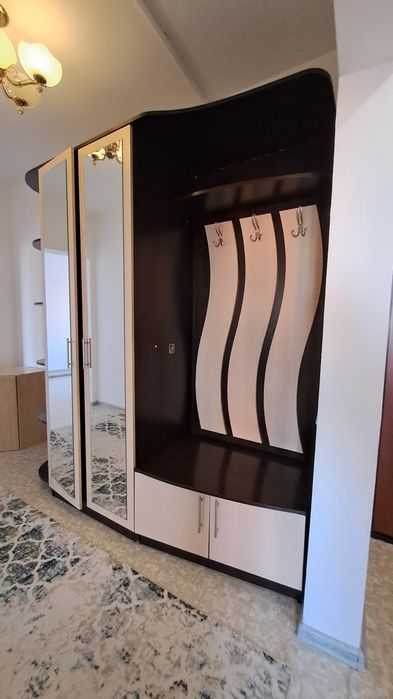 Шкаф для прихожей