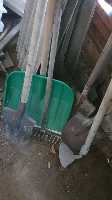Продам лопаты разные