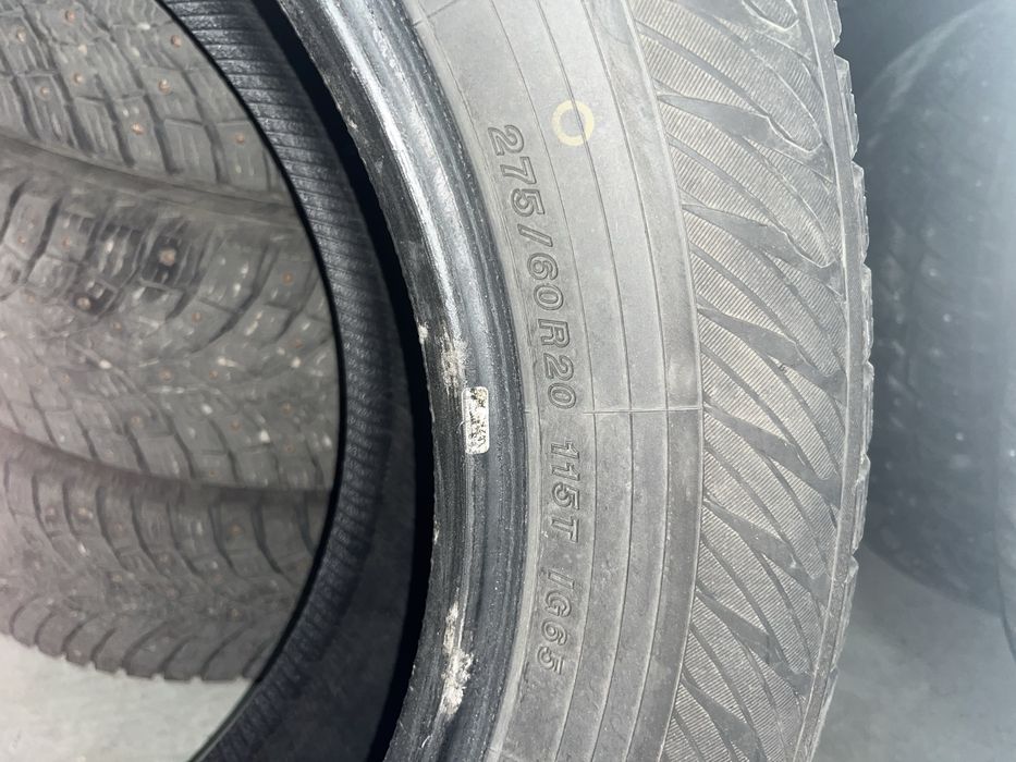 Продам комплект шин YOKOHAMA 275/60 R20