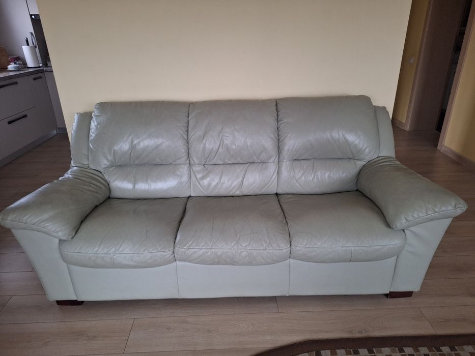 Vând canapea + 2 fotolii