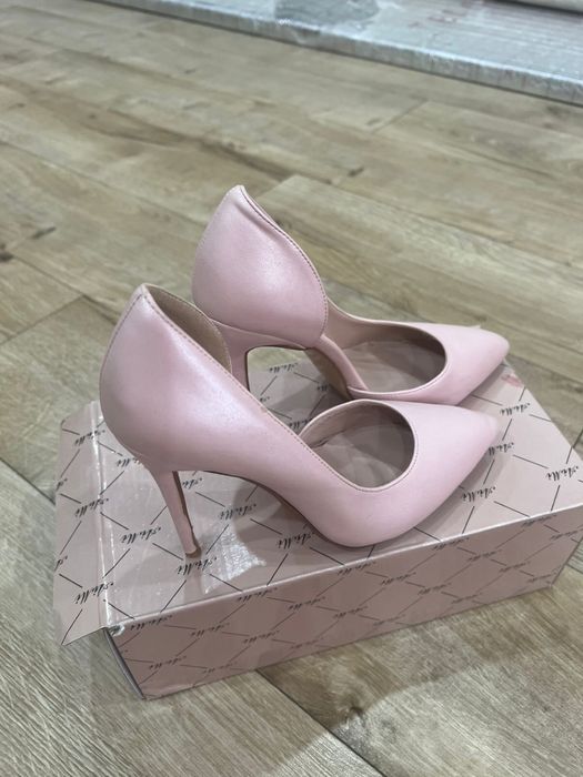 Продам туфли 35-36