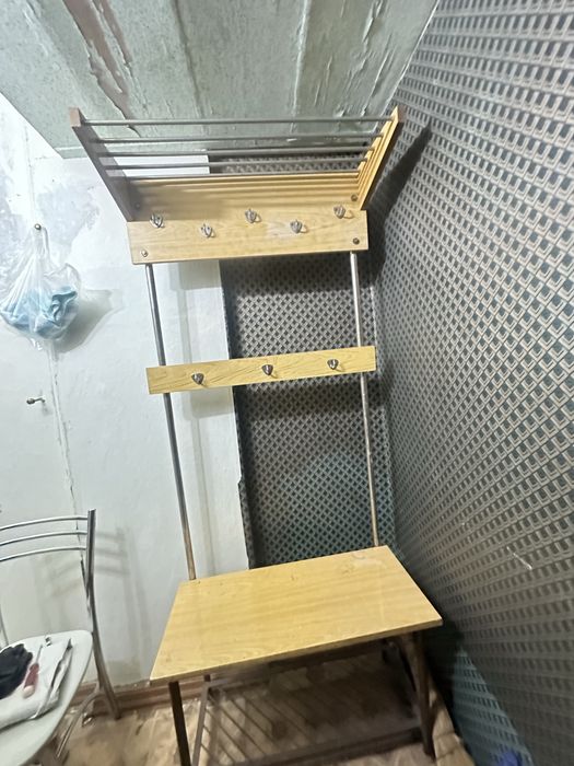 Прихожая вешалка с обувницей