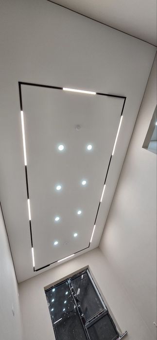 Natijnoy patalok xar xil turdagi Натяжные потолки разных цветов.