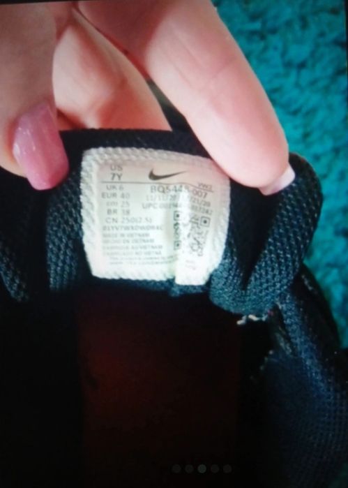 Adidași Sport Nike