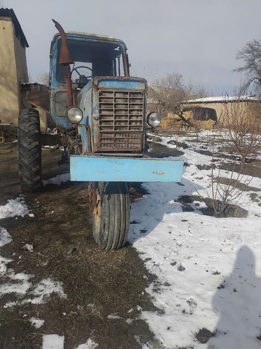 Traktor sotiladi MPZ-80
